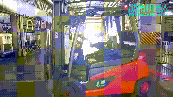 劢微平衡重式无人叉车系列落地应用