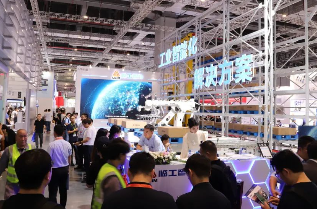临工智科精彩亮相上海工博会，全面全程全新智能仓储物流解决方案获得全场喝彩！